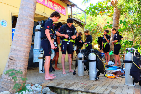 Open Water Dive Course & Stay | Mantaray Yasawa