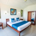 5- Manta Ray Island Resort