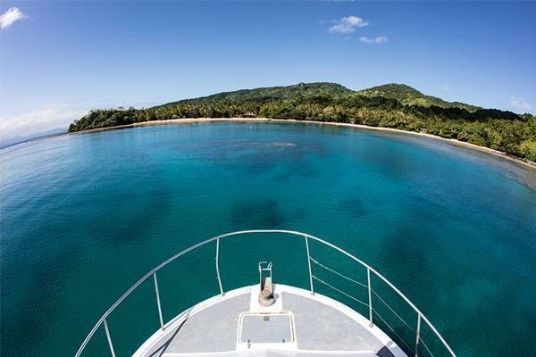 Mamanuca Islands boat Fiji diving